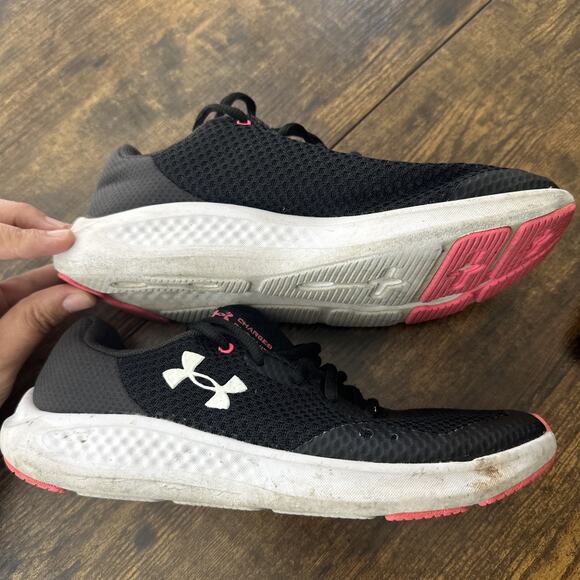 Size 6 Under Armour Big Girls Charged Pursuit 3 Running Shoes Black 3025011-001 - Picture 3 of 7